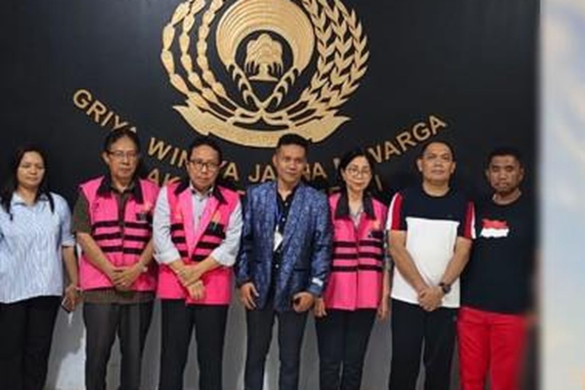 Unsrat, Ellen Kumaat, Ellen Kumaat tersangka, korupsi unsrat, korupsi di unsrat, Profil Ellen Kumaat, Eks Rektor Unsrat yang Jadi Tersangka Korupsi Rp 2,2 Miliar, Ellen Kumaat Ditahan Bersama Dua Pejabat Lain, Sosok dan Kiprah Akademik Ellen Kumaat, Prestasi dan Penghargaan yang Pernah Diraih, Dari Akademisi Teladan Jadi Tersangka Korupsi, Proses Hukum dan Dampaknya bagi Unsrat