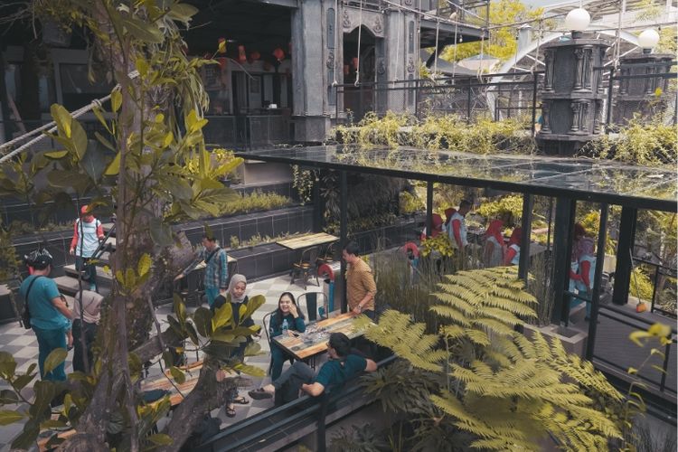 wisata keluarga lembang, itinerary lembang 1 hari, tempat hits di lembang, Itinerary Seharian di Lembang, Cocok Buat Healing Singkat, Sarapan di Saung Pengkolan 1, Wisata Edukasi dan Foto di Farm House, Keliling Dunia di Sarae Hills, Makan Siang dan Jalan-jalan di Lembang Park &amp; Zoo, Ngopi Sore di Sudut Pandang, Nobar di Tenda Dibawah Bintang