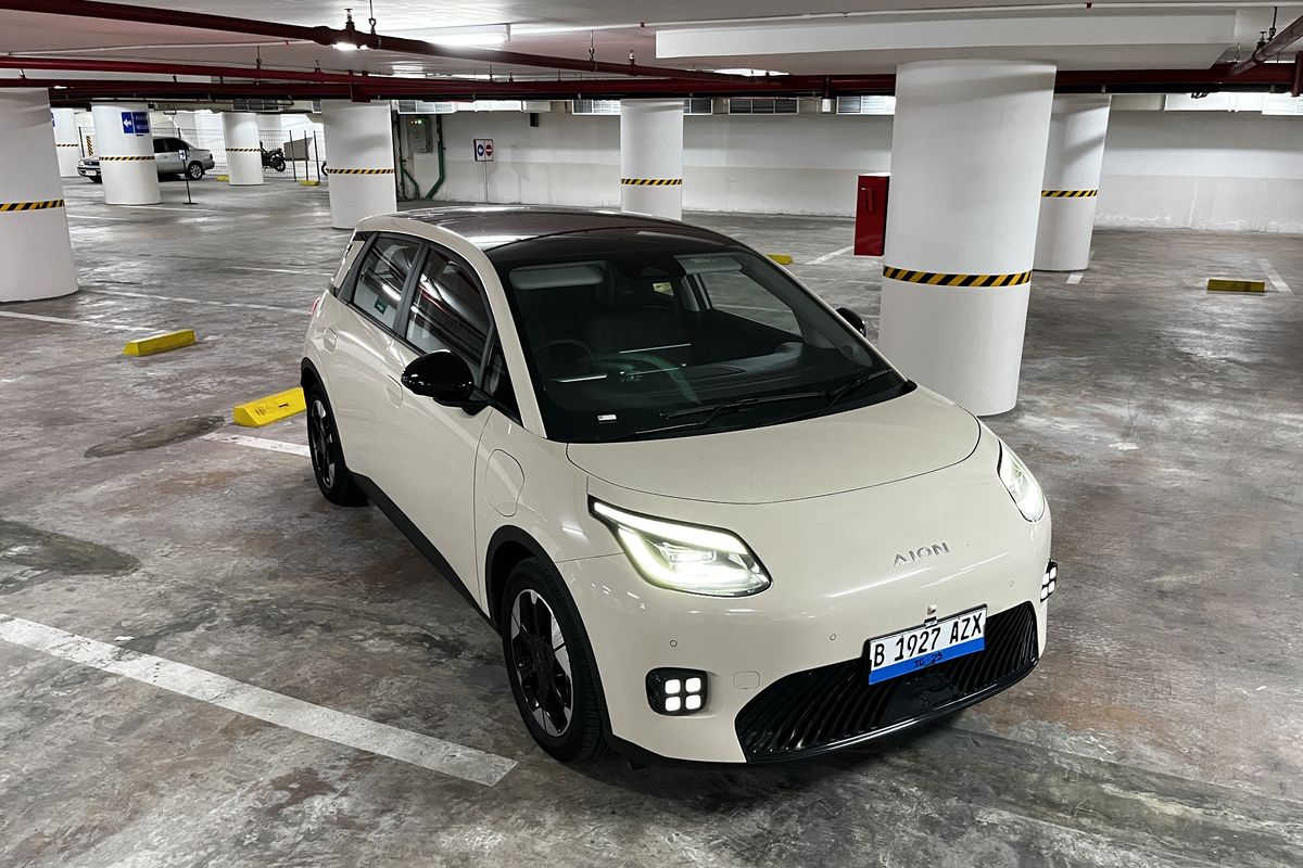 kenyamanan berkendara, hatchback listrik, aion ut, desain interior fungsional, Andalan Aion UT: Desain Interior Modern dan Fungsional
