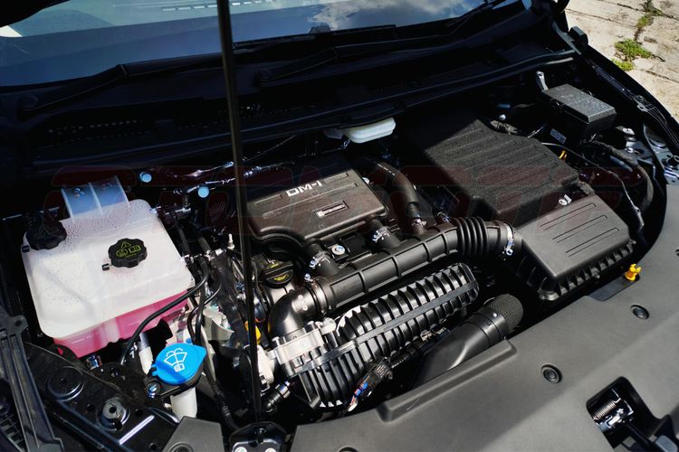 M6 DM, BYD M6 DM, Ulik Perbedaan BYD M6 DM Classic dan Cross, Tampilan sampai Baterai