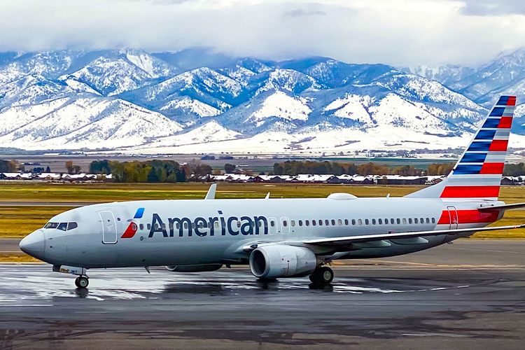 pesawat, bandara, Maskapai, kabinet, American Airlines, gerbang, bag sizer, alat ukur kabin, Maskapai Ini Tak Lagi Gunakan Alat Ukur Tas Kabin, Naik Pesawat Jadi Lebih Cepat!
