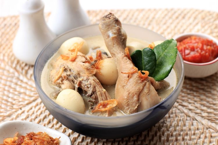 hidangan Lebaran, Lebaran, Cara Aman Makan Opor dan Rendang saat Lebaran, Ini Tips dari Menkes, Tetap makan lauk, tapi batasi kuah santan, Batasi konsumsi ketupat agar tidak berlebihan, Tambahkan protein untuk menjaga keseimbangan, Hindari kebiasaan makan berlebihan