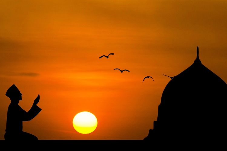 10 hari terakhir Ramadhan, Keutamaan 10 hari terakhir Ramadhan, 7 Keutamaan di 10 Hari Terakhir Bulan Ramadhan, Para Malaikat Turun ke Bumi, 1. Malam diturunkannya Al-Qur’an, 2. Malam Lailatul Qadar, 3. Malam penuh keberkahan dan kesejahteraan, 4. Malam penuh ampunan, 5. Malaikat turun ke bumi, 6. Pintu langit dibuka dan pintu neraka ditutup, 7. Pahala dilipat gandakan