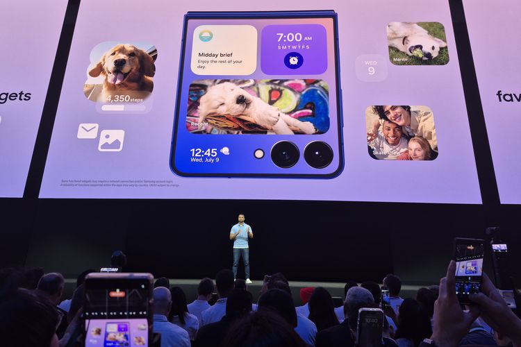Samsung, ponsel lipat, Galaxy Z Flip 7, Galaxy Unpacked, Samsung Galaxy Z Flip 7, Samsung Z Flip 7, Spesifikasi Samsung Z Flip 7, smartphone lipat, HP lipat, samsung z flip 7, samsung galaxy z flip 7, spesifikasi samsung z flip 7, harga samsung z flip 7, PO samsung galaxy z fold 7, pembelian samsung galaxy z fold 7, fitur samsung galaxy z fold 7, harga samsung galaxy z fold 7, HP Lipat Samsung Galaxy Z Flip 7 Resmi, Layar Depan, Spesifikasi Samsung Z Flip 7, Chipset Exynos 2500, One UI 8 berbasis Android 16, Harga Samsung Galaxy Z Fold 7 di Indonesia, Cara PO Samsung Z Fold 7 dan benefitnya