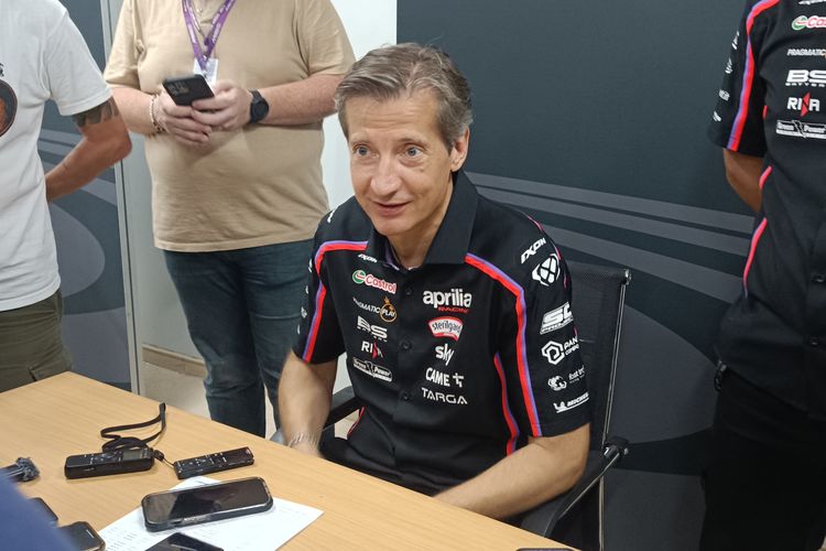 Aprilia, MotoGP, Aprilia Bebaskan Bezzecchi dan Martin Bertarung hingga Akhir