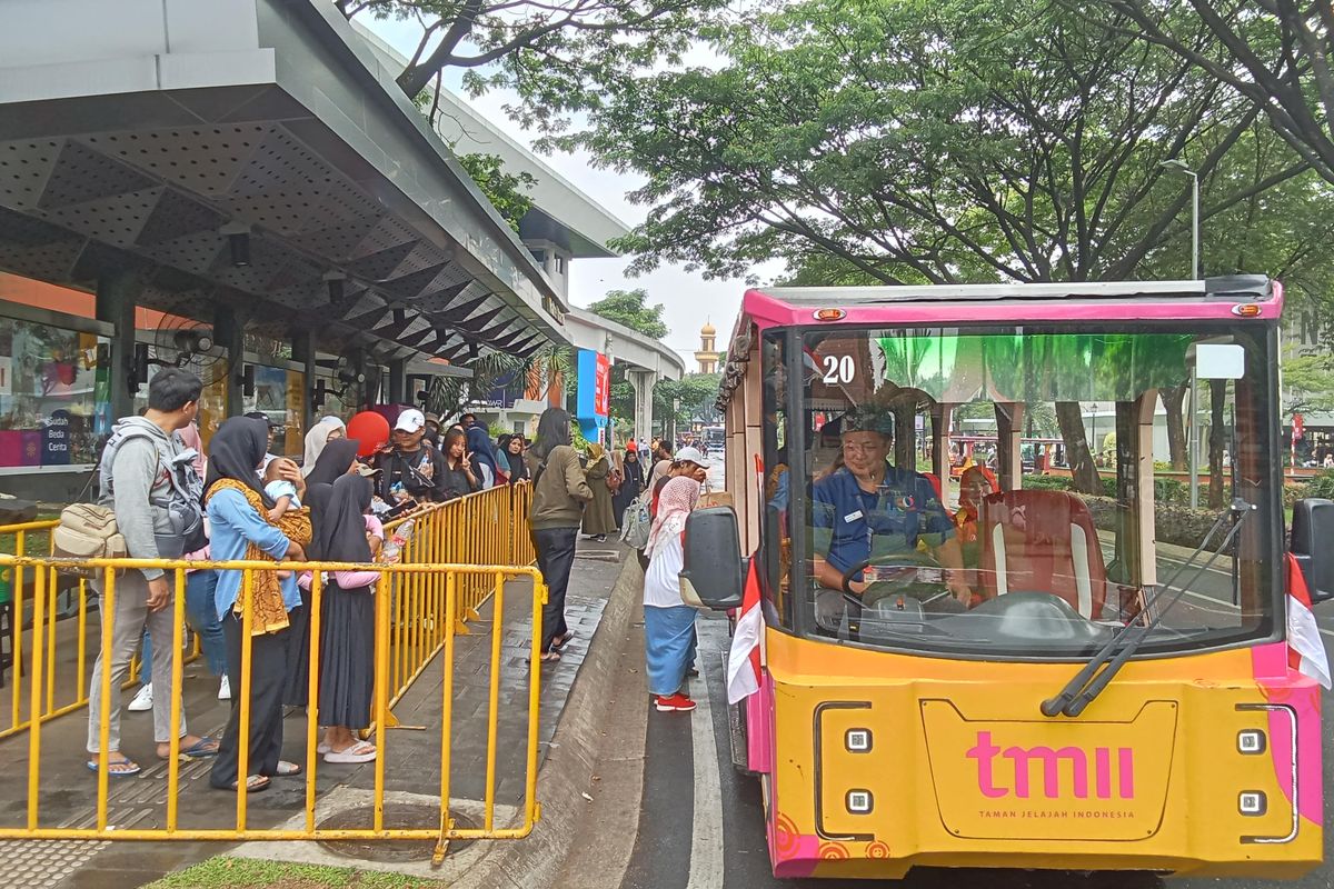 harga, diskon, tiket, TMII, Trans Studio Bandung, Trans Snow World Bekasi, hari pelanggan nasional 2025, promo Harpelnas 2025, 6 Promo Tempat Wisata di Hari Pelanggan Nasional 2025, Tiket Trans Studio Jadi Lebih Murah!, Trans Studio Bali, Bandung, dan Cibubur, Trans Snow World Bekasi, Bintaro, Surabaya, dan Makassar, Jungleland Adventure Theme Park, Robopark Indonesia, Waterboom Jogja