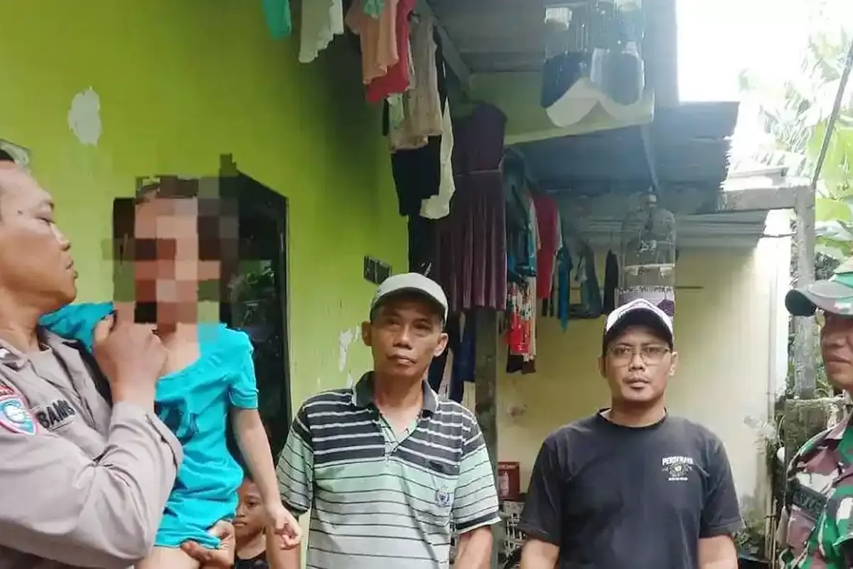 Surabaya, penganiayaan, Balita di Surabaya Dianiaya Tante dan Paman, Dilempar Pagar hingga Disekap di Kos, Terungkap dari Tangisan di Kamar Kos, Dilempar Pagar Setinggi 1,5 Meter, Pengakuan Pelaku: Kesal karena Korban "Nakal", Respon Polisi dan Kondisi Korban