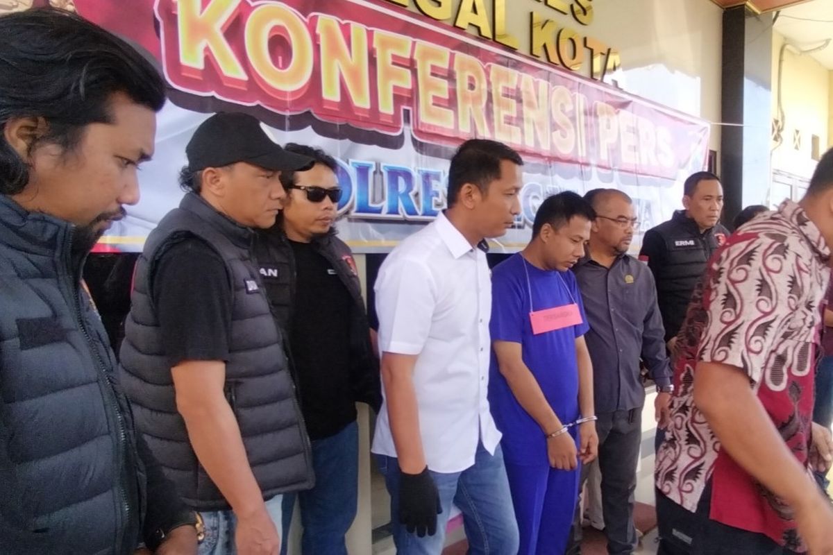 Tegal, MiChat, pembunuhan di tegal, pembunuhan wanita di tegal, pembunuhan wanita di kamar kos, Kronologi Pembunuhan Sadis di Kamar Kos Tegal Timur, Berawal dari Obrolan di MiChat