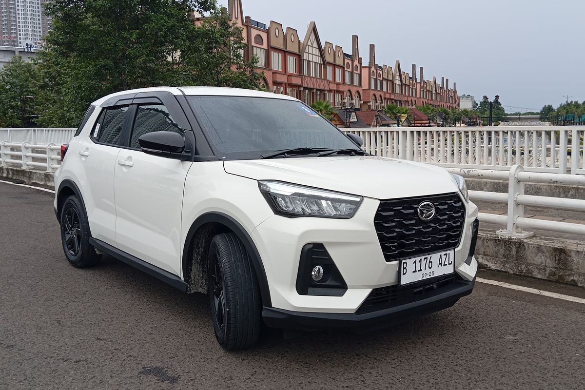 Daihatsu Rocky, desain modern, SUV Facelift, performa responsif, Daihatsu Rocky Facelift: Desain Sporty Dengan Sentuhan Nuansa Baru, Eksterior Sporty, Interior, Performa Tetap Responsif, Kesimpulan