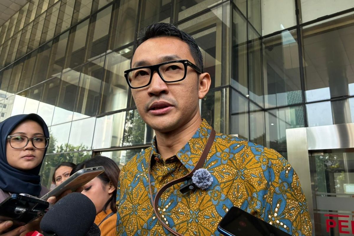Jawa Tengah, Pati, Budi Prasetyo, Bupati Sudewo, Bupati Sudewo Tanggapi Panggilan KPK, Aksi Massa Pati Desak Penangkapan, KPK Tetapkan 10 Tersangka dalam Kasus Suap, Aksi Warga Pati Desak KPK Tingkatkan Status Sudewo, Rencana Aksi Unjuk Rasa Besar di Jakarta, Kantor Pos Pati Kewalahan Layanan