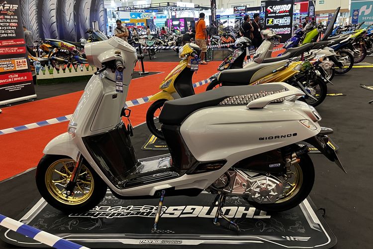 Modifikasi motor, Honda Giorno, IMOS 2025, skutik neo klasik, Honda Giorno: Paduan Klasik dan Modifikasi Menarik di IMOS 2025