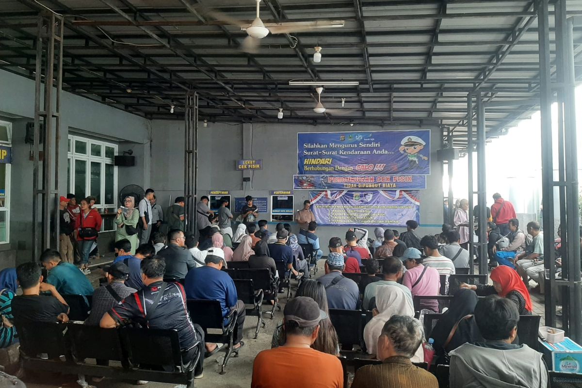 Samsat Kota Bekasi, pajak kendaraan bermotor, otomotif, Pajak Kendaraan Bermotor, pemutihan pajak kendaraan, bapenda jawa barat, Urai Antrean, Samsat Kota Bekasi Buka 5 Gerai Pelayanan Pajak Kendaraan
