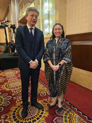 batik, Kain Tenun, wastra nusantara, Rahayu Saraswati, keponakan Prabowo Subianto, rahayu saraswati dpr, rahayu saraswati DPR RI, Ragam Wastra Nusantara yang Dikenakan Rahayu Saraswati, Klasik dan Kekinian