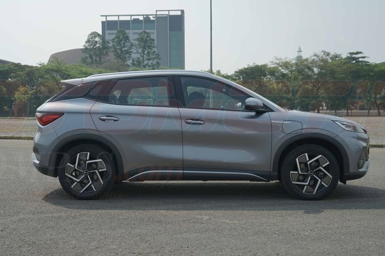 Atto 3, Indonesia International Motor Show, IIMS, JIExpo Kemayoran, Mobil listrik, Atto 3 Advanced Plus, SUV listrik, Perbedaan BYD Atto 3 Advanced dan Advanced Plus
