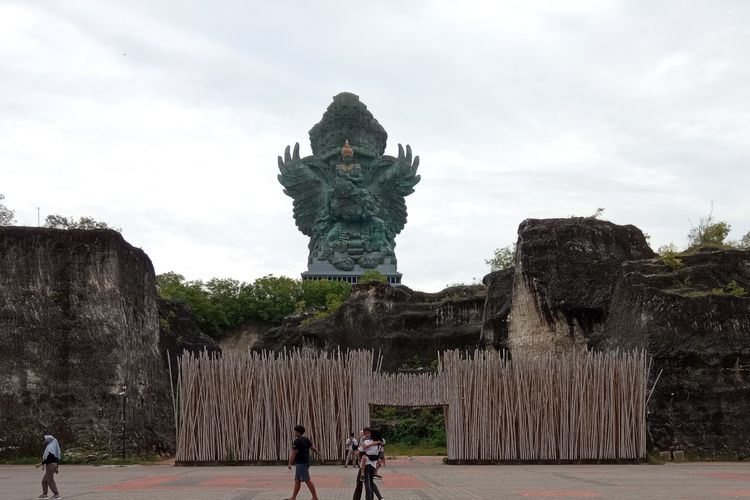 tembok gwk, tembok gwk halangi akses warga, tembok gwk dibongkar, Tembok GWK Cultural Park, Wisata ke GWK Cultural Park Bali, Titik Terang Polemik Tembok GWK yang Tutup Akses Warga Ungasan, Awal mula polemik tembok GWK, Direspon pemerintah daerah dan DPRD, GWK klarifikasi, Wisata di GWK