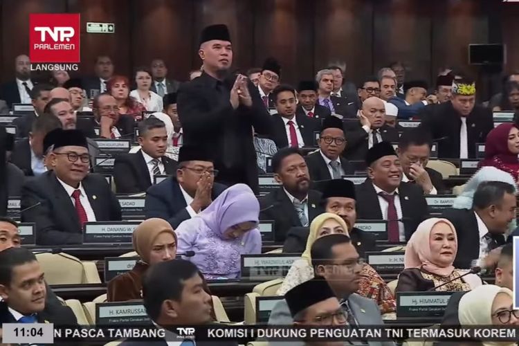 gaji anggota dpr ri, gaji anggota dpr, gaji DPR, tunjangan rumah dinas dpr, gaji DPR 3 juta per hari, Rincian Gaji Anggota DPR RI, Gaji Pokok Rp 4 Juta, Tunjangan Rumah Rp 50 Juta