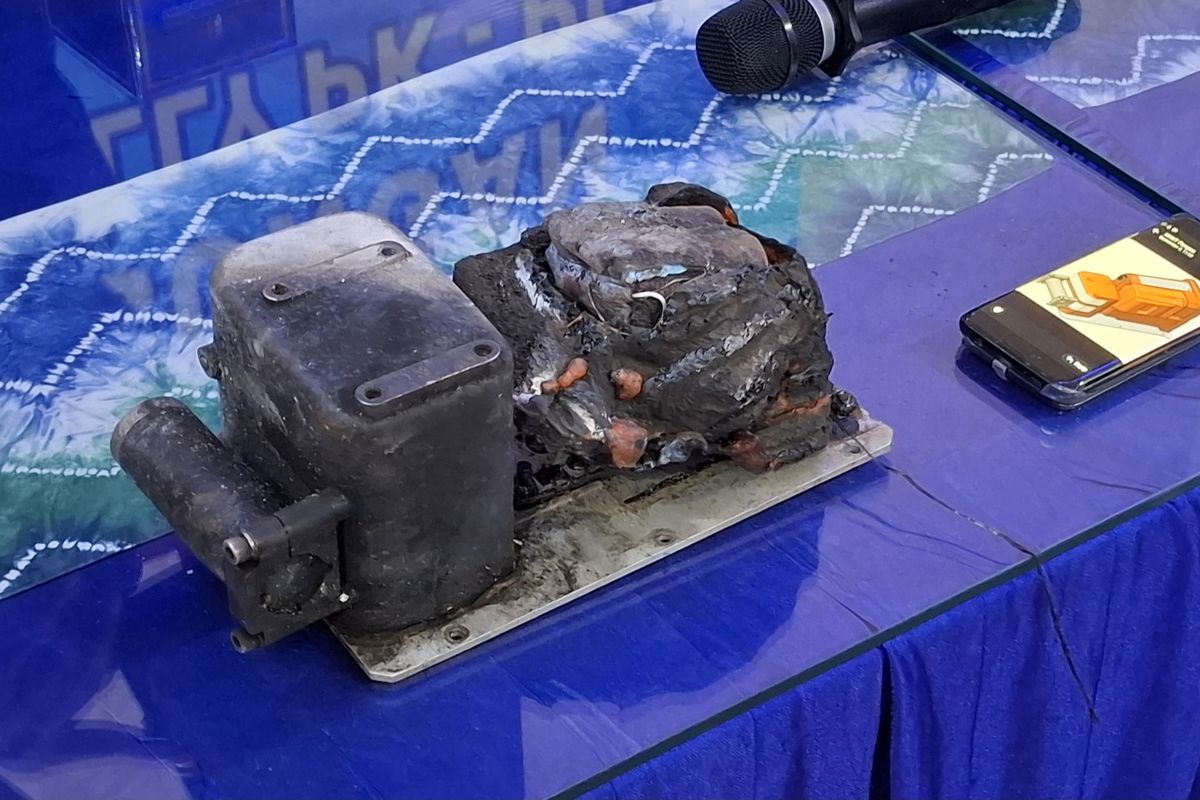 Helikopter, helikopter jatuh, Tanah Bumbu, Kalimantan Selatan, helikopter jatuh di Tanah Bumbu, helikopter jatuh di kalsel, helikopter jatuh di Tanah Bumbu Kalsel, Kotak Hitam Helikopter BK117 D3 di Kalsel Terbaca 99 Persen, Seluruh Jasad Korban Dievakuasi, Kotak Hitam Ditemukan di Bagian Ekor, Lokasi dan Proses Penemuan Helikopter, Identitas Korban Kecelakaan Helikopter, KNKT Teliti Penyebab Kecelakaan