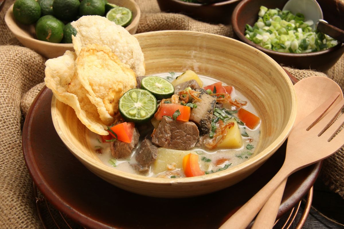 Soto Betawi, Lebaran, resep Soto Betawi, Resep Soto Betawi Dengan Daging Sapi, Cocok Disajikan Untuk Lebaran