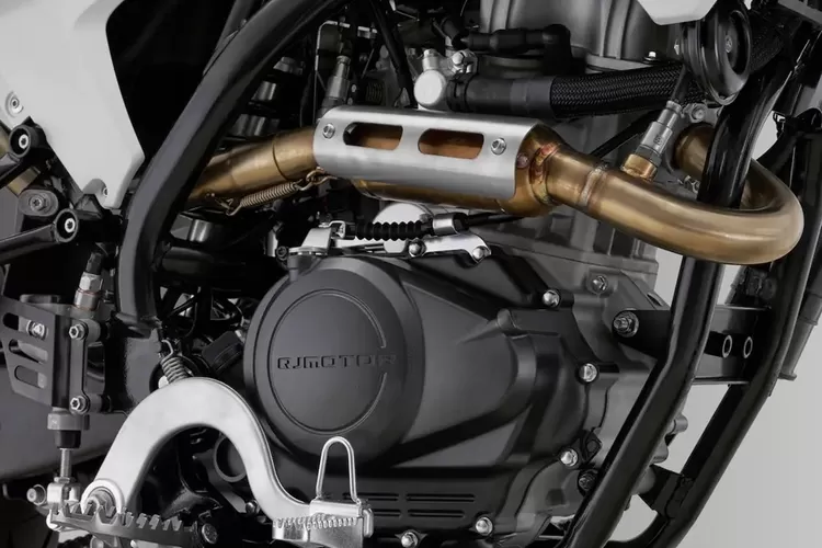 COV 125 X, COV 125 S, QJMotor, QJMotor Luncurkan COV 125 X dan S, Lawan Baru Segmen Trail