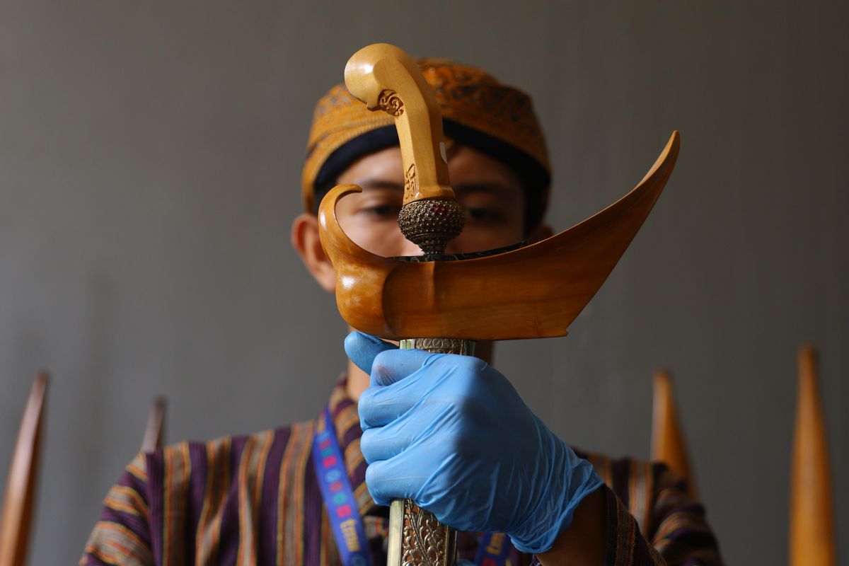 jamasan, mencuci pusaka, Jamasan, Mencuci pusaka, mencuci pusaka bulan suro, cara mencuci pusaka di bulan suro, Alasan Masyarakat Jawa Mencuci Benda Pusaka Saat Bulan Suro