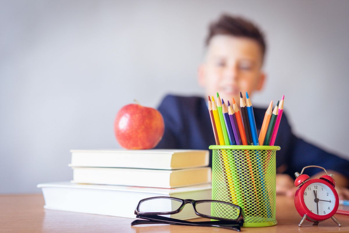 bahasa Inggris, Bahasa Inggris, manfaat mengajarkan anak bahasa Inggris sejak dini, Belajar bahasa Inggris, belajar bahasa Inggris, bahasa inggris, belajar bahasa inggris, Manfaat Mengajarkan Anak Bahasa Inggris Sejak Dini, manfaat anak belajar bahasa inggris, Manfaat Mengajarkan Anak Bahasa Inggris, 4 Manfaat Mengajarkan Anak Bahasa Inggris sejak Dini, 1. Mempersiapkan masa depan, 2. Meningkatkan kepercayaan diri, 3. Melatih keterampilan berkomunikasi, 4. Meningkatkan kemampuan berpikir