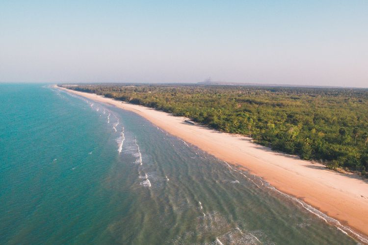 Madura, pantai, 7 Pantai di Madura Ini Punya Hamparan Pasir Putih yang Memukau