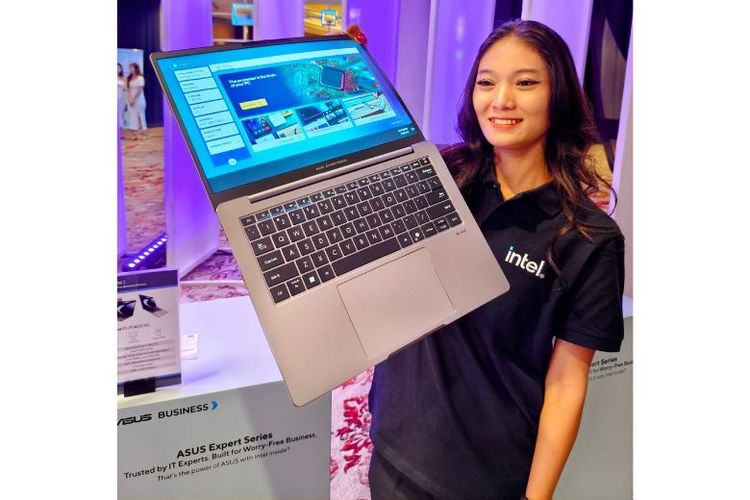 ASUS Indonesia, ASUS Expert Series, ASUS ExpertBook P3, ASUS ExpertCenter P500, ExpertCenter AiO P440, UMKM, Laptop bisnis, laptop bisnis, laptop profesional, asus expert p series, Jadi Standar Baru di Kelas Enterprise, ASUS Luncurkan Expert Series untuk Segmen UMKM dan Profesional, Spesifikasi ASUS ExpertBook P3, Spesifikasi AiO P440 dan P500, Fitur AI fungsional, Keamanan kelas enterprise