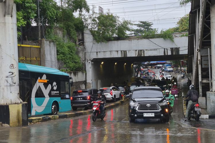 lalu lintas, rekayasa lalu lintas, arus lalu lintas, Ada Jakarta Marathon Hari Ini, Simak Rekayasa Lalu Lintas, Jalur Alternatif dari Selatan ke Jakarta Pusat, Akses ke GBK Tetap Tersedia, Jalur Alternatif Kawasan Thamrin dan Menteng, Dari Tanah Abang ke Manggarai, Akses Kuningan dan Kampung Melayu, Cek Kondisi Lalu Lintas Sebelum Berangkat