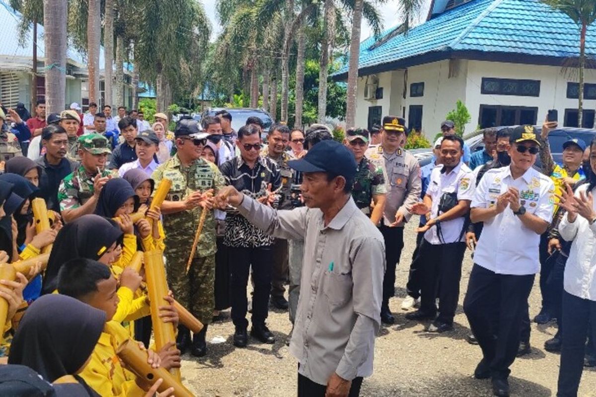 sekolah garuda, apa itu sekolah garuda, sekolah garuda adalah, sekolah garuda ada dimana, Apa Itu Sekolah Garuda? Program Prabowo Siapkan Anak Indonesia Kuliah ke Luar Negeri, Visi Pendidikan Unggul, Dua Skema Pengembangan Sekolah, Wujud Nyata Visi Presiden Prabowo, Anggaran dan Target Operasional