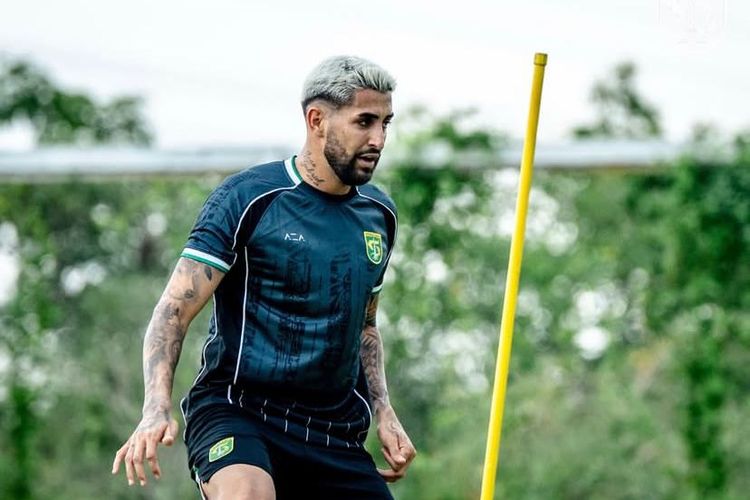 Persebaya, Brasil, Bernardo Tavares, Bernardo Tavares Bahas 2 Pemain Asing Baru Persebaya, Perlu Adaptasi