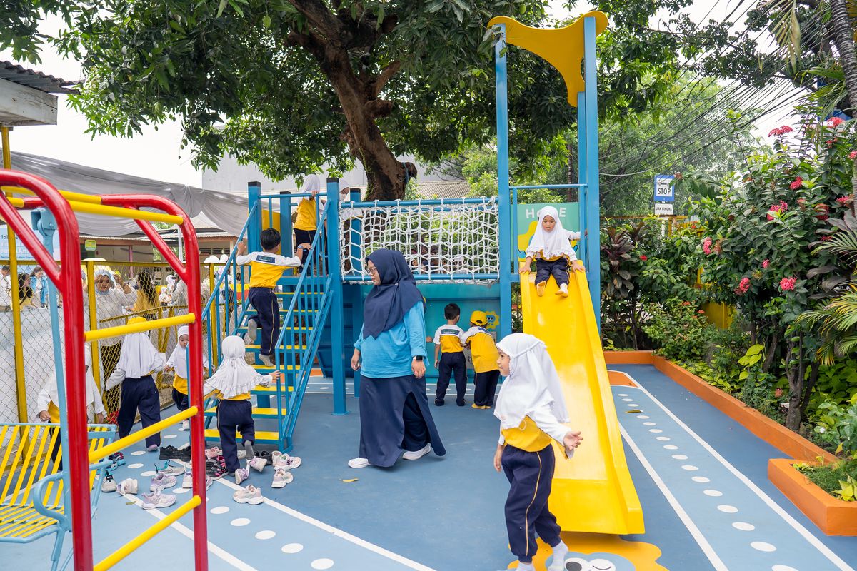 taman bermain, manfaat bermain, bermain di luar ruang, Dukung Hak Anak untuk Main, Loluna Renovasi Taman Bermain