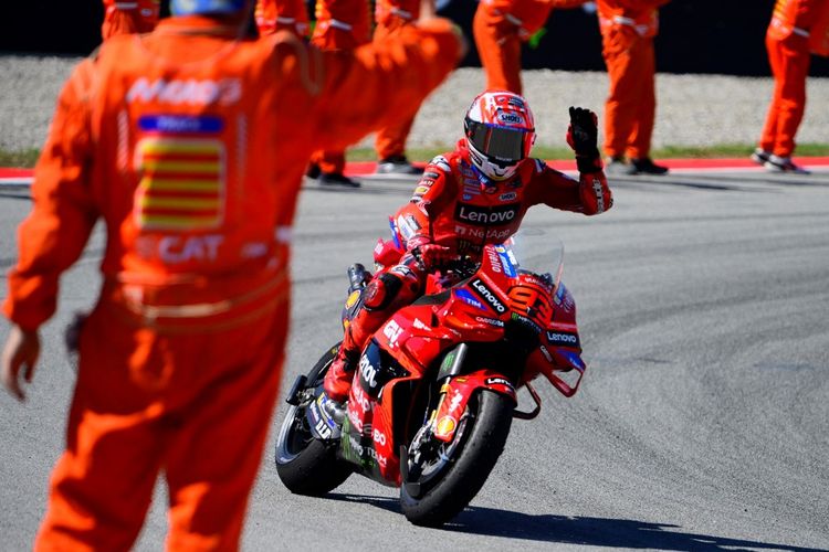 MotoGP, Marc Marquez, Sirkuit Mandalika, juara dunia MotoGP, hitung-hitungan marc marquez juara dunia, Hitung-hitungan Gelar Dunia Marc Márquez: Mandalika Jadi Panggung Juara?, Keunggulan Besar di Klasemen, Peluang di Motegi, Mandalika Jadi Target Realistis, Drama Catalunya, Klasemen MotoGP usai GP Catalan 2025: