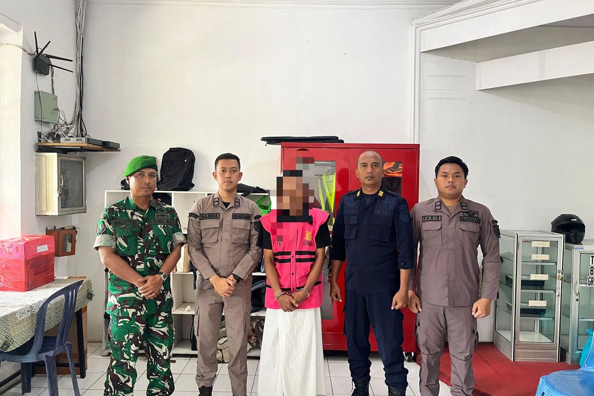 Probolinggo, guru honorer, Bebas dari Penjara, Guru Honorer Probolinggo Alami Trauma Usai Terseret Kasus Rangkap Jabatan, Alasan Penghentian Perkara, Perlawanan Hukum Negatif, Kondisi Terkini, Masih Syok dan Alami Trauma, Kilas Balik, dari Guru Honorer ke Kursi Pesakitan, Perspektif Hukum: Pelanggaran Administrasi, Bukan Korupsi
