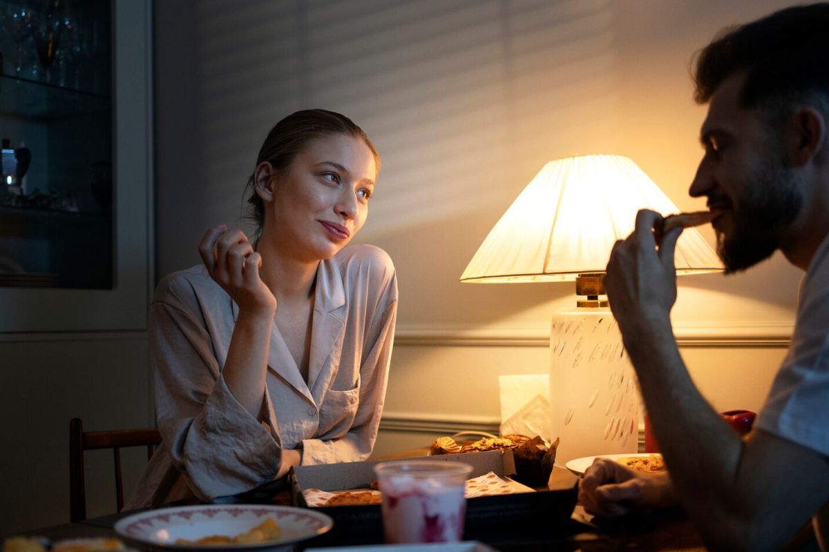 waktu makan malam terbaik, waktu makan malam yang baik, waktu makan malam yang tepat, Kapan Waktu Terbaik Makan Malam untuk Kesehatan? Ini Penjelasannya