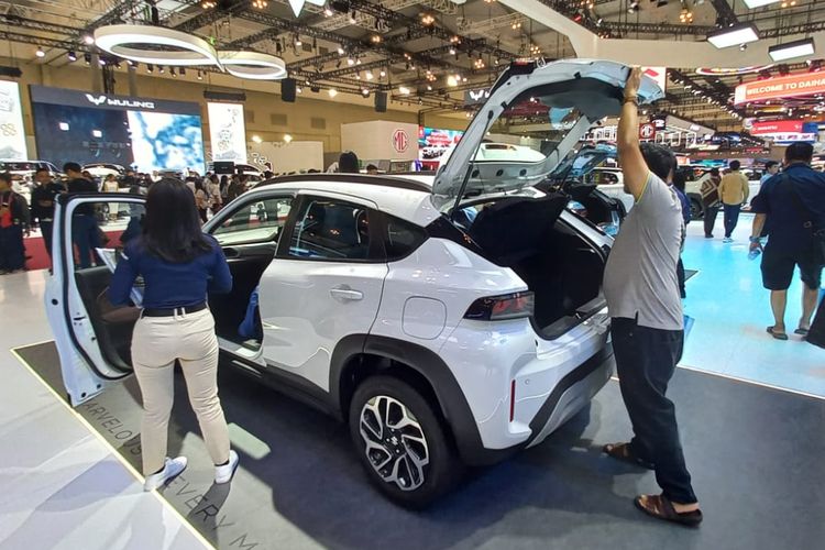 suzuki fronx, Harga Suzuki Fronx, kredit suzuki fronx, dp suzuki fronx, Suzuki Fronx: Simak Skema Kredit, DP dan Cicilan Terkecil, Suzuki Finance Indonesia (SFI), Mandiri Utama Finance (MUF), Pilih Sesuai Kantong dan Kebutuhan, Daftar Harga Suzuki Fronx (OTR Jakarta):