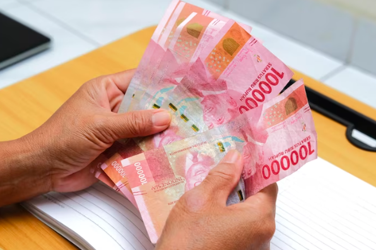 bantuan langsung tunai, bansos, blt 2025 kapan cair, BLT 2025, bantuan langsung tunai 2025, BLT Rp 900.000 Cair Akhir Tahun, Cek Jadwal dan Cara Penerimaannya di Sini
