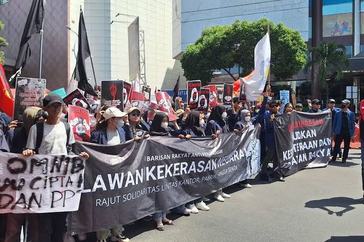 angkot AC Depok, Ban Bocor Massal, Jasa Marga, tol Jagorawi, Vespa Sprint Tech, Contraflow, May Day, Ban Bocor Massal, Spek Angkot AC Depok