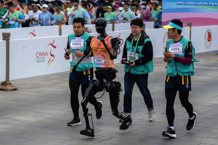 Howard Huang, robot, China, robot humanoid, Robot, Robot Humanoid, Booming Robot Humanoid di China Bikin Howard Huang Jadi Miliarder