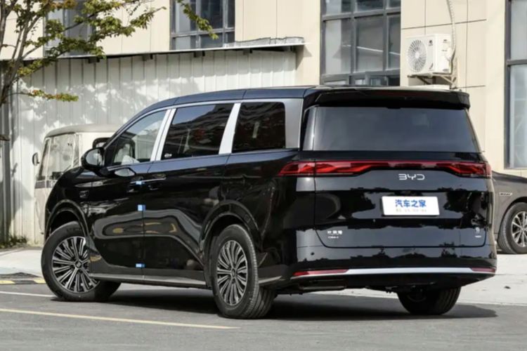 BYD M9, Mobil Hybrid, multi purpose vehicle, byd m9 hybrid, BYD Luncurkan MPV Hybrid M9 dengan Jarak Tempuh 1.163 Km