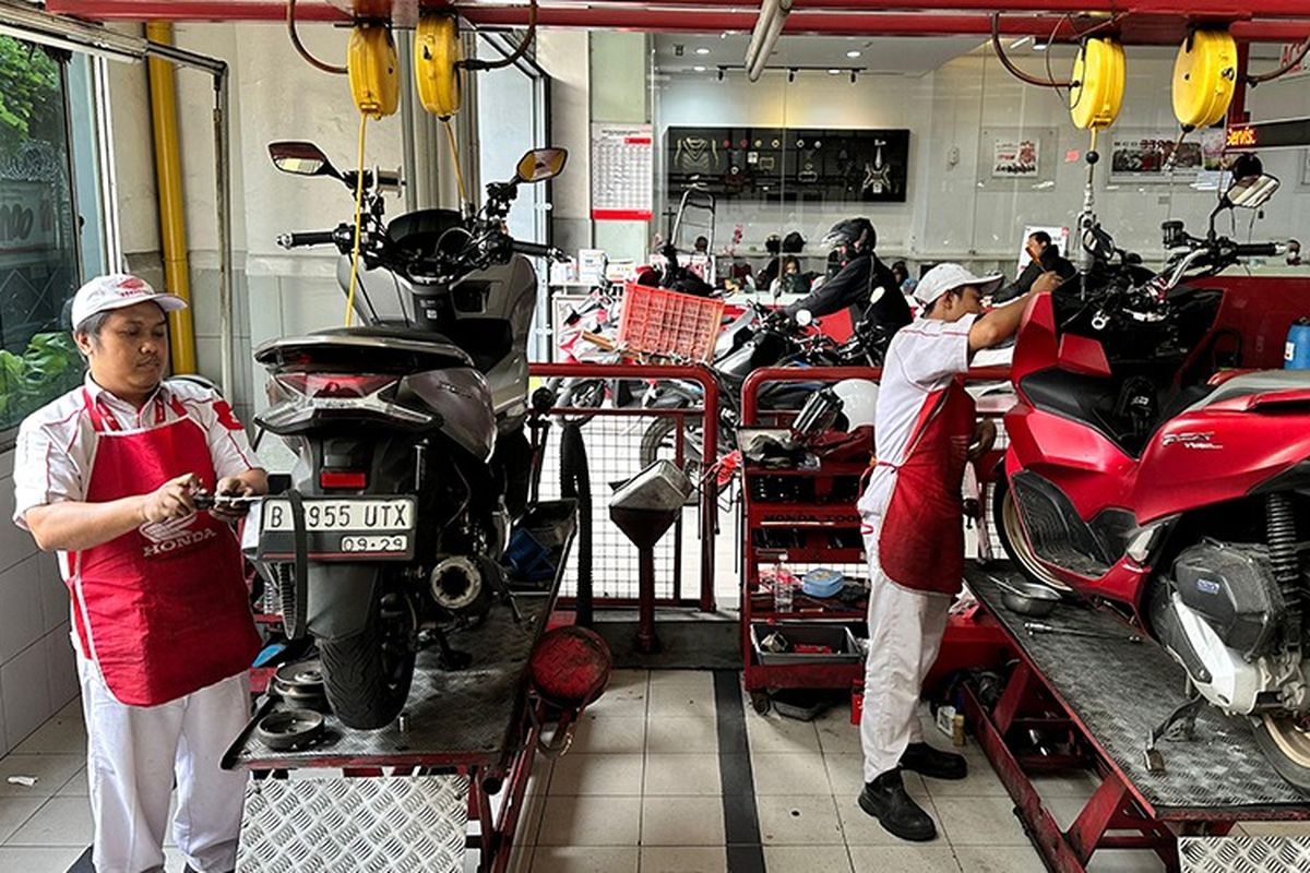 biaya servis, Wahana Honda, Rupiah Melemah, Biaya Servis Motor Honda di Bengkel Resmi Naik?