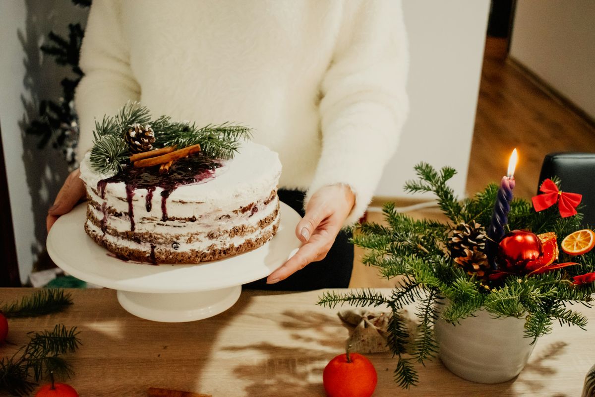 christmas cake, kue Natal, fruit cake, Tips Membuat Christmas Cake Antigagal, Siapkan Sehari Sebelum Natal