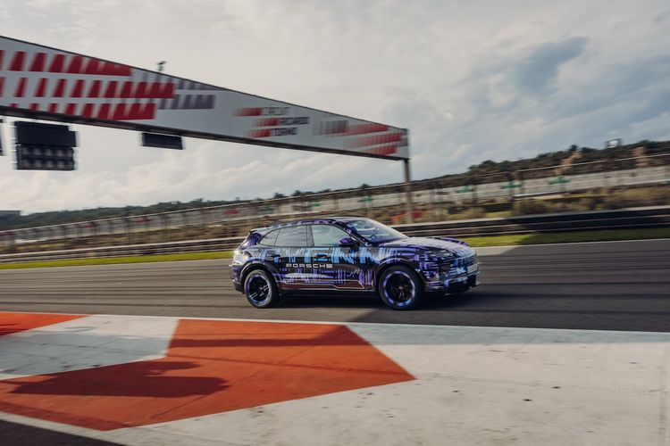 Cayenne, Porsche, mobil, mobil listrik, cayenne, Porsche Cayenne Electric, 3 Teknologi Formula E yang Ditanam di Mobil Porsche Versi Massal