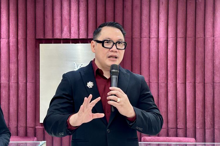 Plaza Senayan, Gerai Frank &amp; co. Plaza Senayan Hadir dengan Konsep Baru, Rayakan Cinta dan Warisan Berlian Alami, Reopening sebagai awal perjalanan baru, Koleksi yang merepresentasikan cinta dan perjalanan hidup, “Frankly, That’s Love”, merayakan cinta yang terus berevolusi, Fase kedua kampanye “A Timeless Love, Diamonds Born from the Earth”, Frank Fire™, standar tertinggi natural diamond