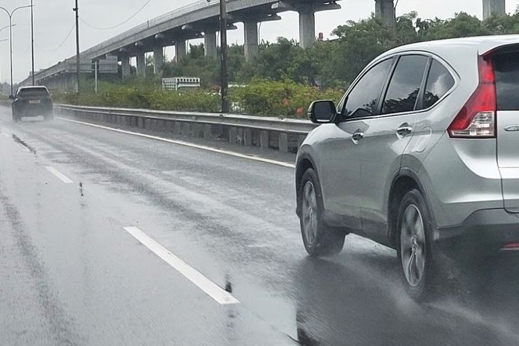 road trip, hybrid, listrik, hujan, licin, Pahami Karakter Ban Sesuai Jenis Mobil Saat Road Trip Akhir Tahun
