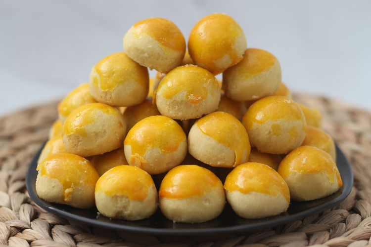 8 Resep Camilan Lebaran 2026 untuk Tamu Silaturahmi, Mudah Dibuat di Rumah, 1. Resep pastel kering isi abon, 2. Resep sagu keju lumer, 3. Resep kue kacang, 4. Resep kue sus kacang, 5. Resep kue putri salju, 6. Resep kue bawang , 7. Resep Lidah kucing , 8. Resep nastar nanas