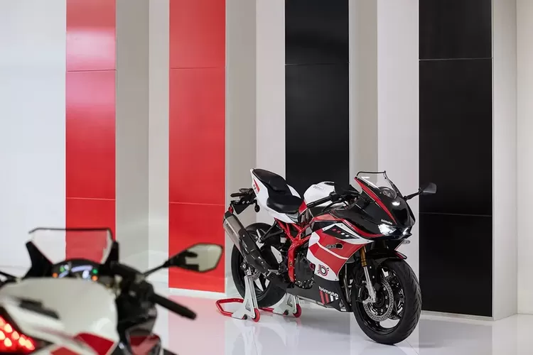 Bimota, Bimota KB399 Meluncur: Kawasaki Ninja ZX-4RR dengan Sentuhan Italia
