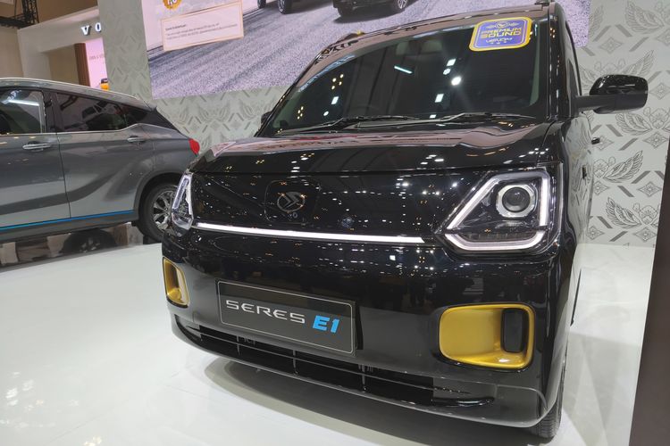 Mobil listrik, Seres Black Edition, mobil listrik, GIIAS 2025, subsidi Rp 51 juta, Seres Black Edition: Mobil Listrik dengan Subsidi Rp 51 Juta