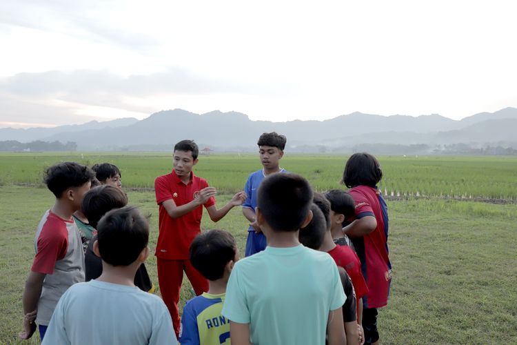 Evan Dimas, Tulungagung, timnas Indonesia, Liga Indonesia, Liga 1, Evan Dimas Darmono, sepak bola Indonesia, kabar evan dimas sekarang, kabar evan dimas, Evan Dimas Pulang ke Akar, Menanam Spirit Sepak Bola di Tulungagung