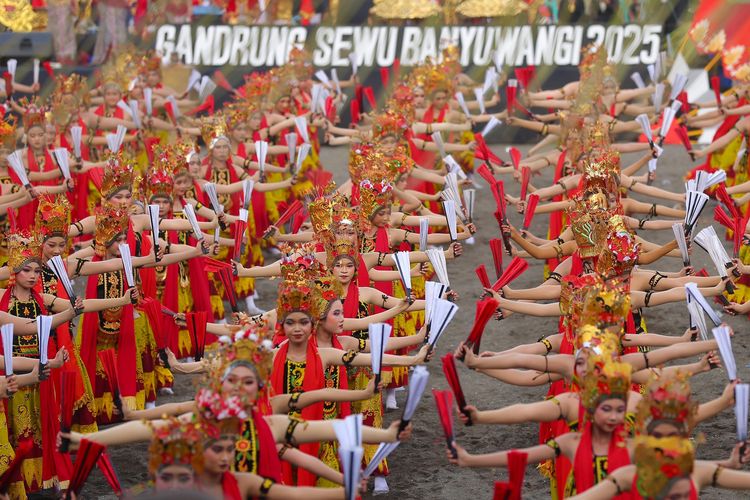 Kembang Dermo, tradisi Seblang, Banyuwangi, Gandrung Sewu, Gandrung Sewu 2026 di Banyuwangi Usung Tema Kembang Dermo, Ini Maknanya