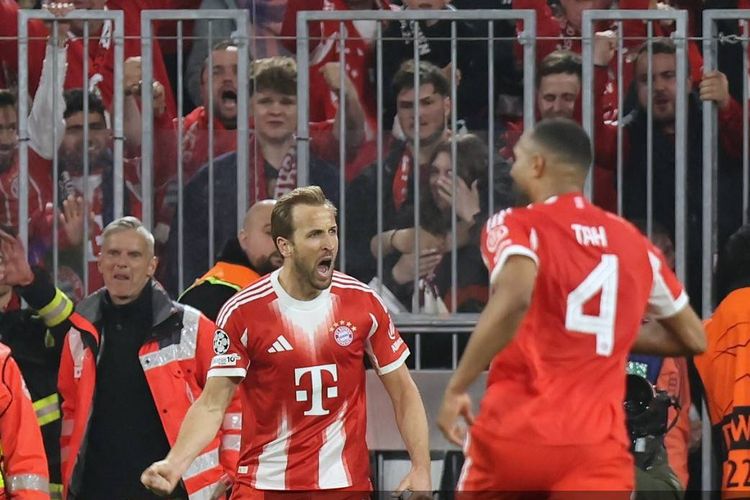 Bayern, Bundesliga, Alasan Ada Patung dan Kaus Burung Kakatua di Pesta Juara Bayern